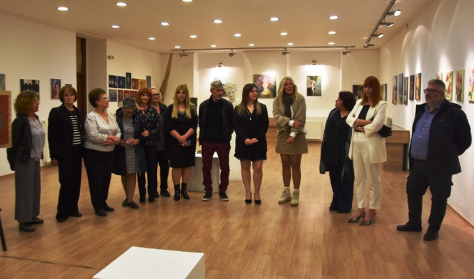 Φωτογραφία Με επιτυχία πραγματοποιήθηκαν τα εγκαίνια των εκθέσεων Ζωγραφικής και Ψηφιδωτού των Εικαστικών Εργαστηρίων Νάουσας